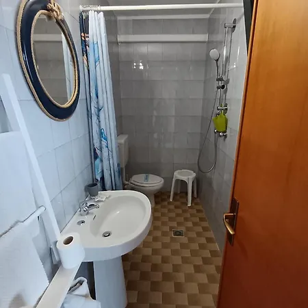 Brussa340 Отель *