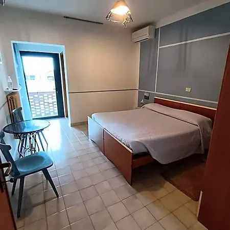 Brussa340 Hotel *